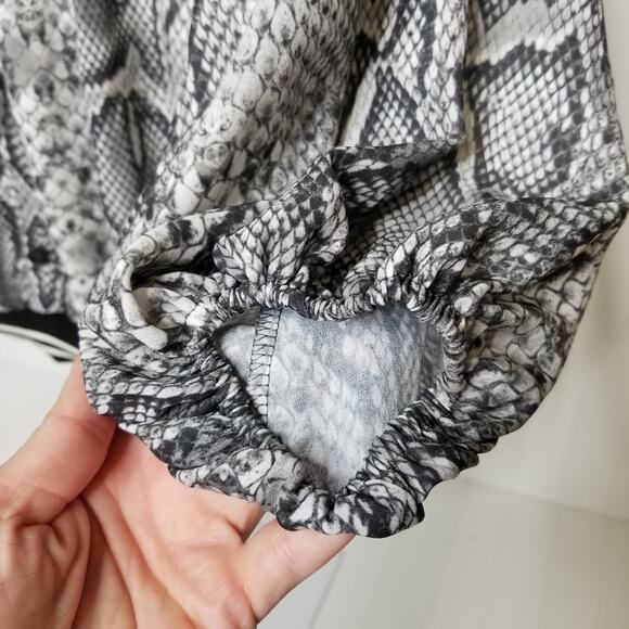 Vintage Havana Snakeskin Off Shoulder Top Small - Picture 8 of 10